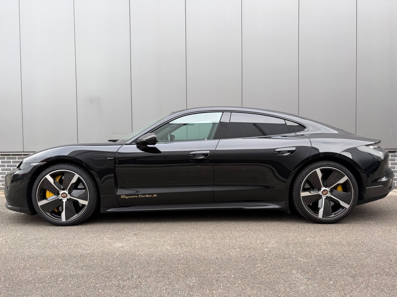 Porsche Taycan Turbo S Burmester/ Sitzbeluft/ Carbon imagem 2