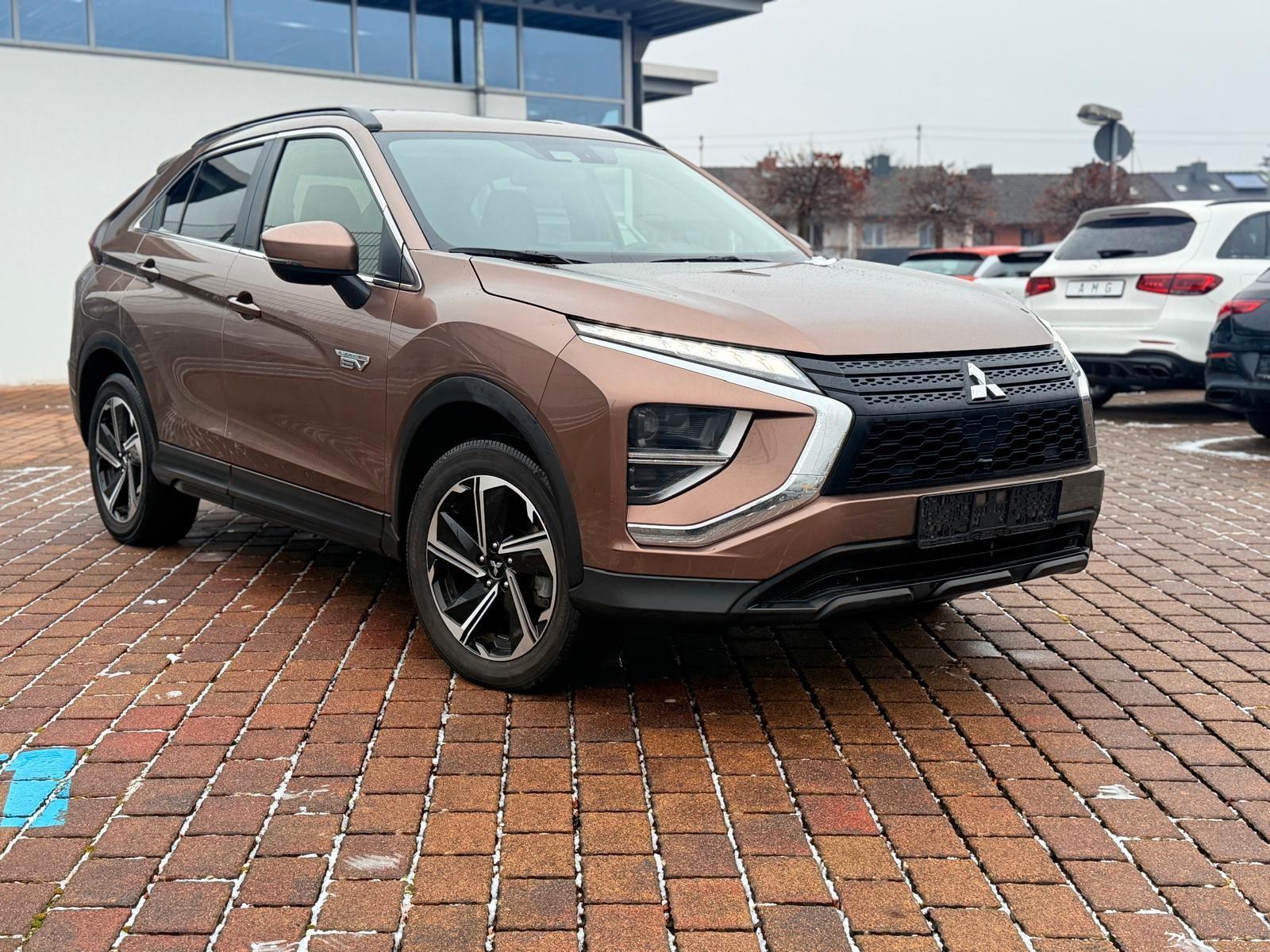 Mitsubishi Eclipse Cross  Hybrid 4WD+RFK+TEMP+LED+MwSt