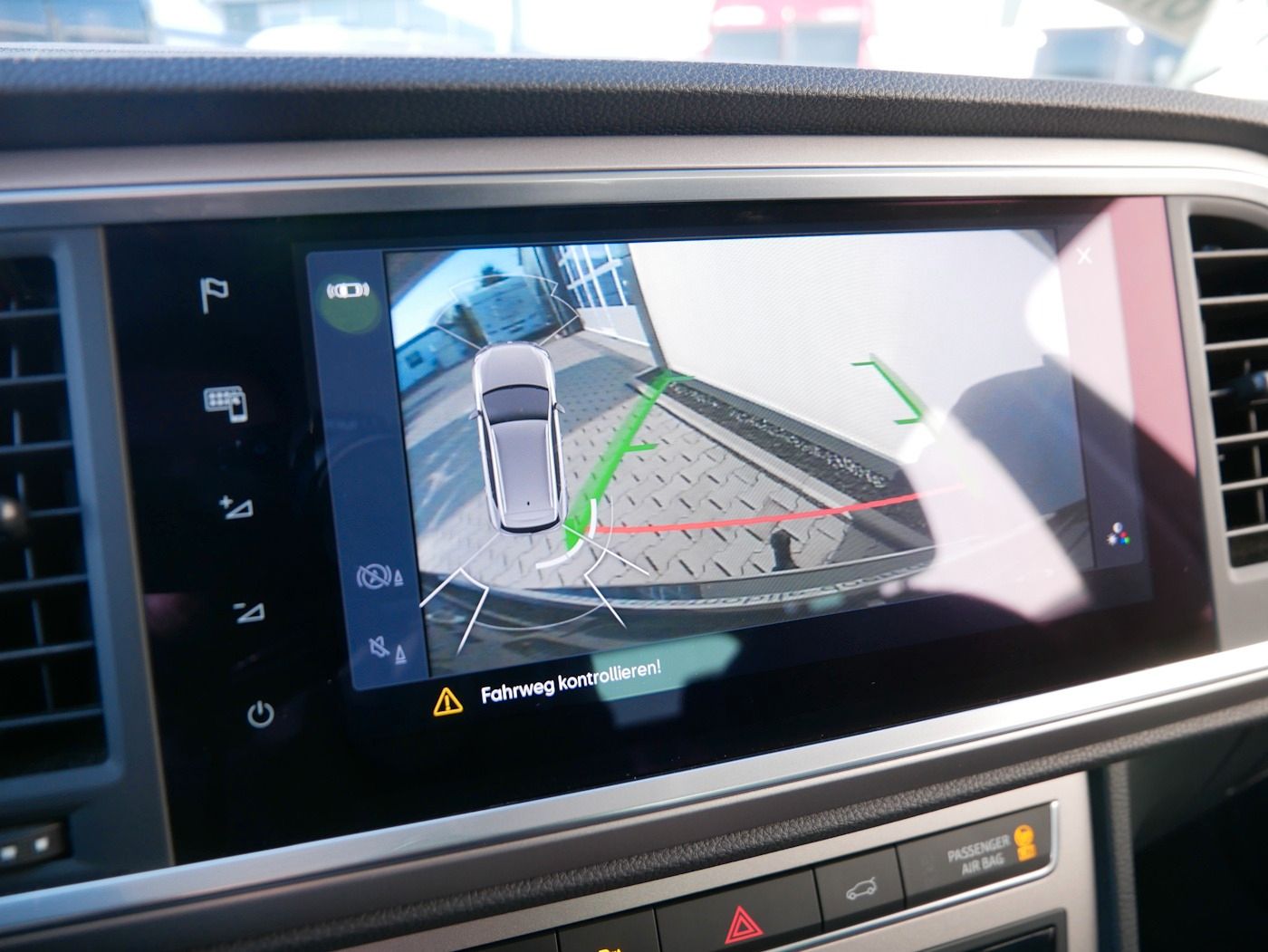 Fahrzeugabbildung SEAT Ateca 2.0 TDI Xperience AHK DSG Kamera ACC LED