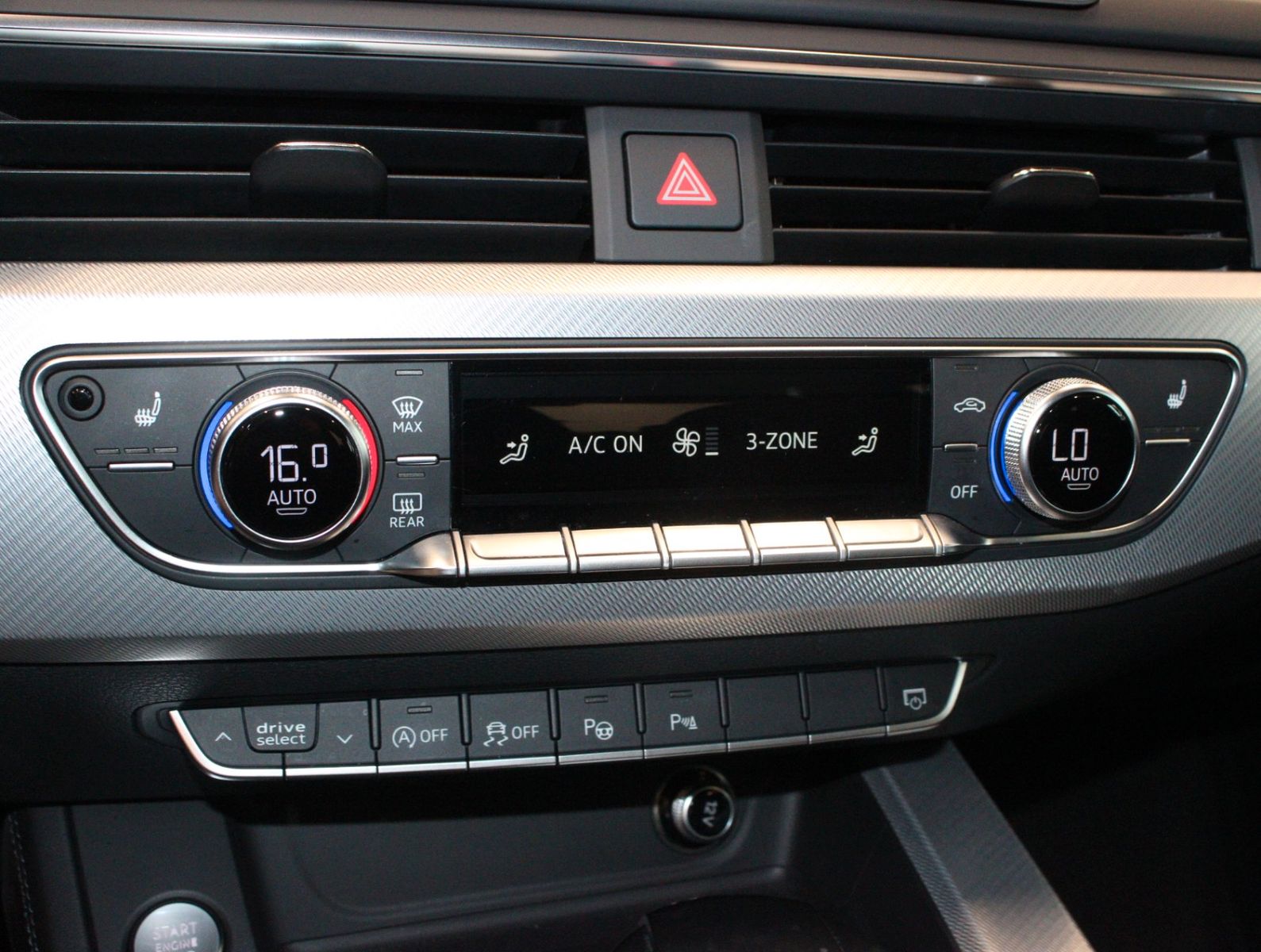 Fahrzeugabbildung Audi A4 Limousine design ultra 1. Hand*HUD*ACC*TOP