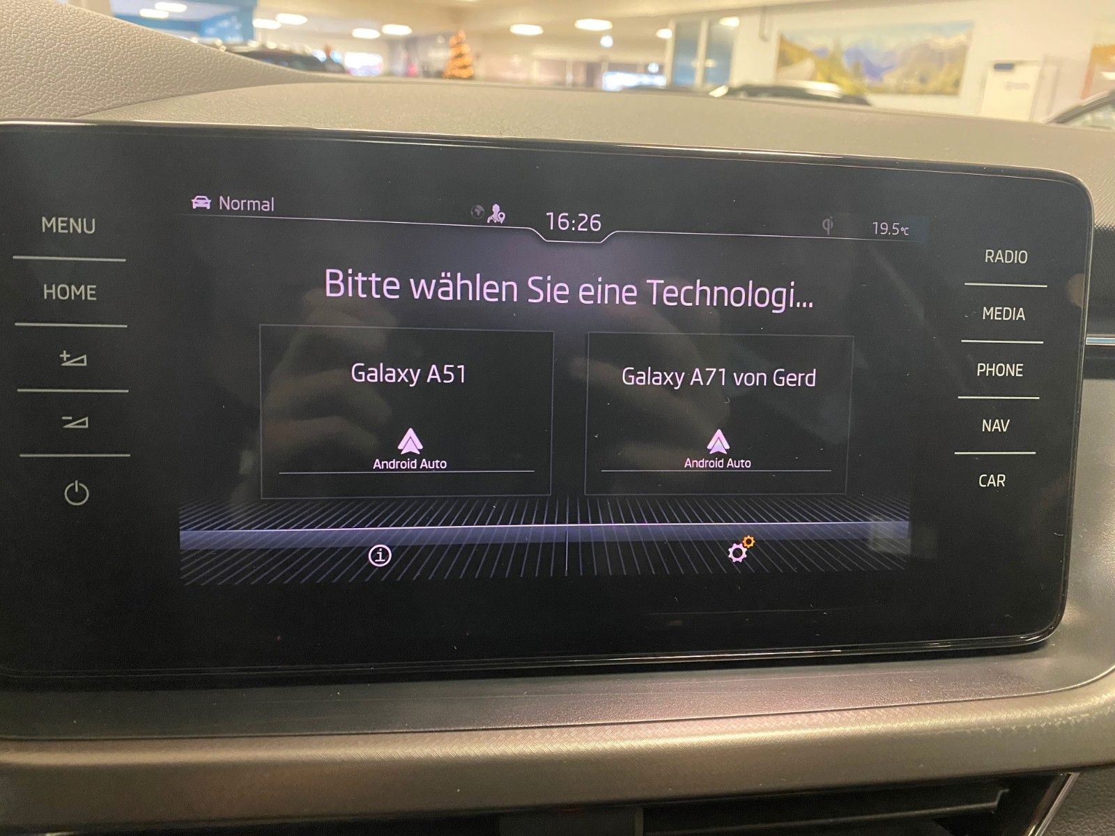 Fahrzeugabbildung SKODA Kamiq 1.5 TSI CLEVER+NAVI+Rück.KAMERA+ALLWETTER+