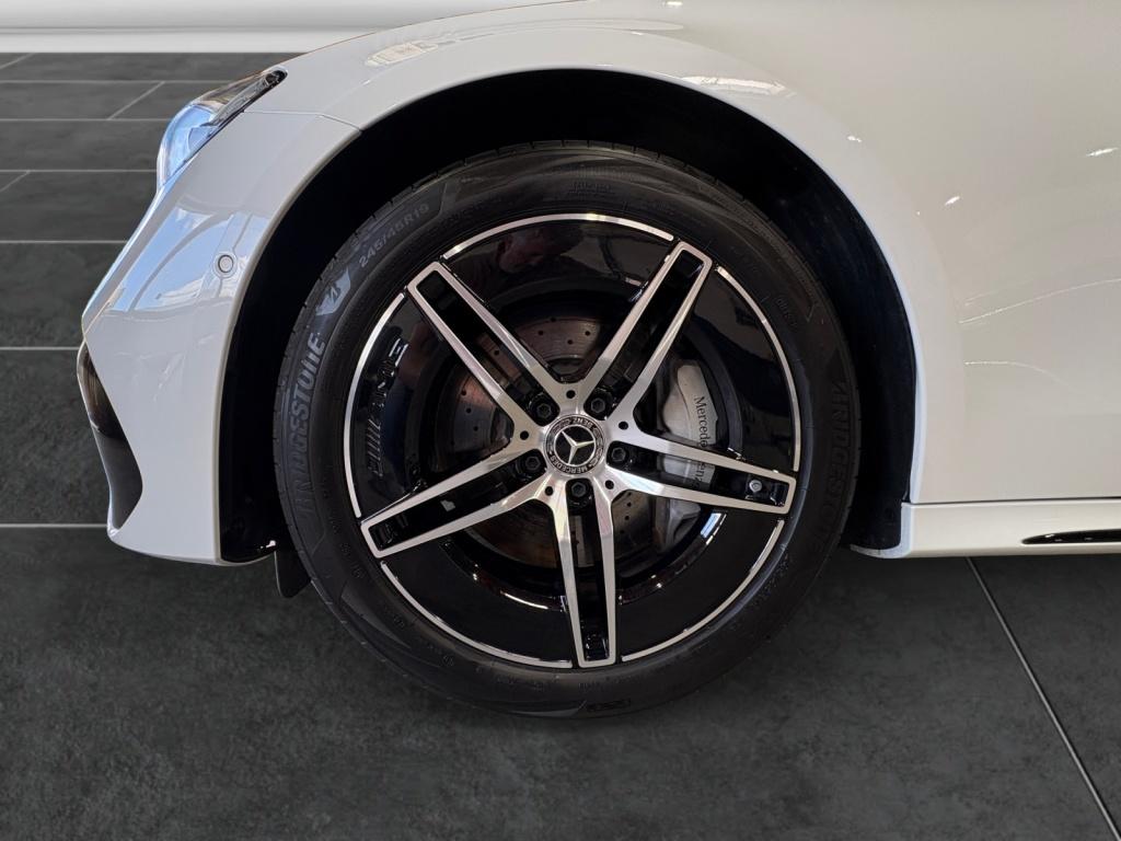 Mercedes-Benz E 220 d T 4M AMG|NIGHT|DISTR|360°|AHK|DIGI-Light