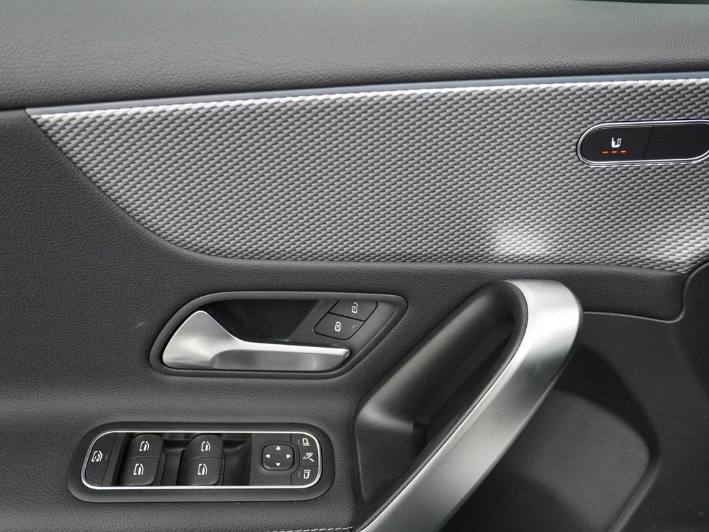 Mercedes-Benz A 200 Progressive Premium | Panorama - Schiebeda