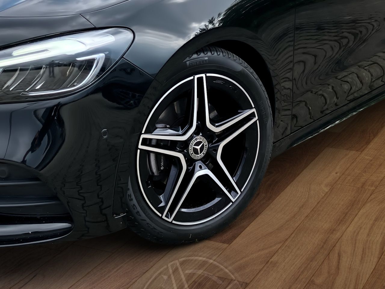 Fahrzeugabbildung Mercedes-Benz B 200 AMG AHK+Night+Keyless+Ambi+AdvSound+LkrdHz