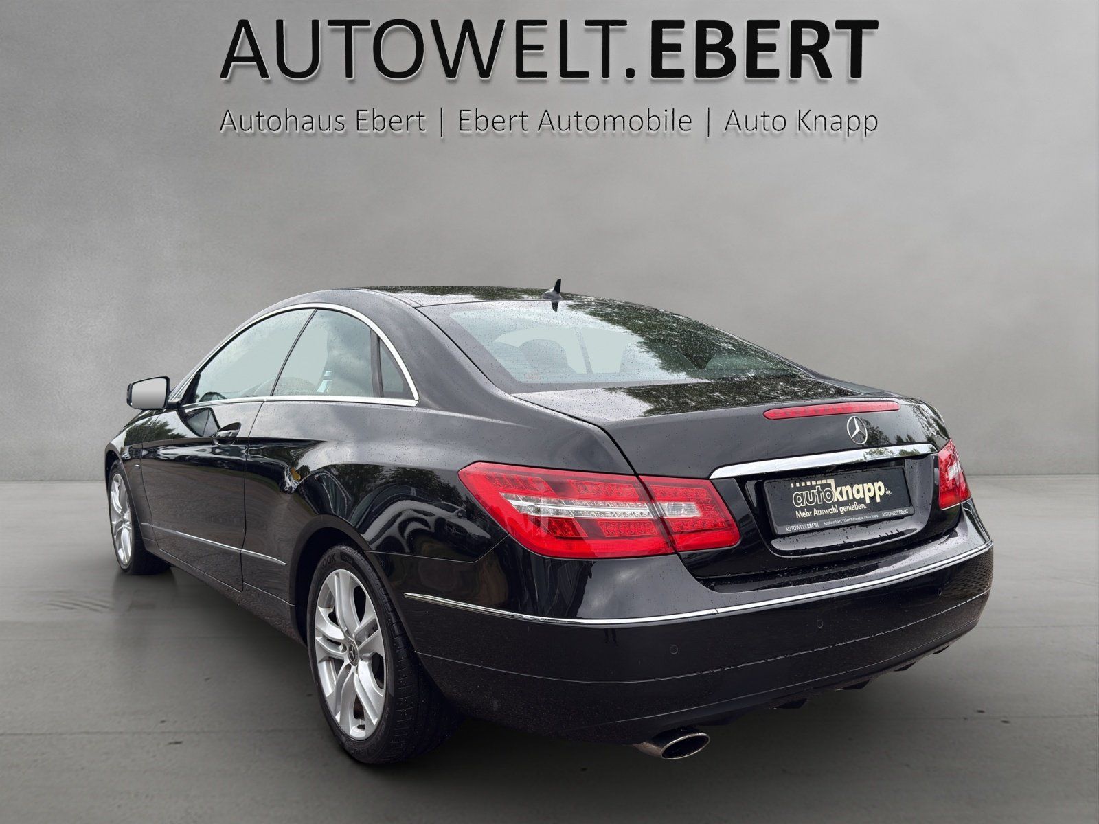Fahrzeugabbildung Mercedes-Benz E 250 CGI Elegance BlueEfficie Coupe