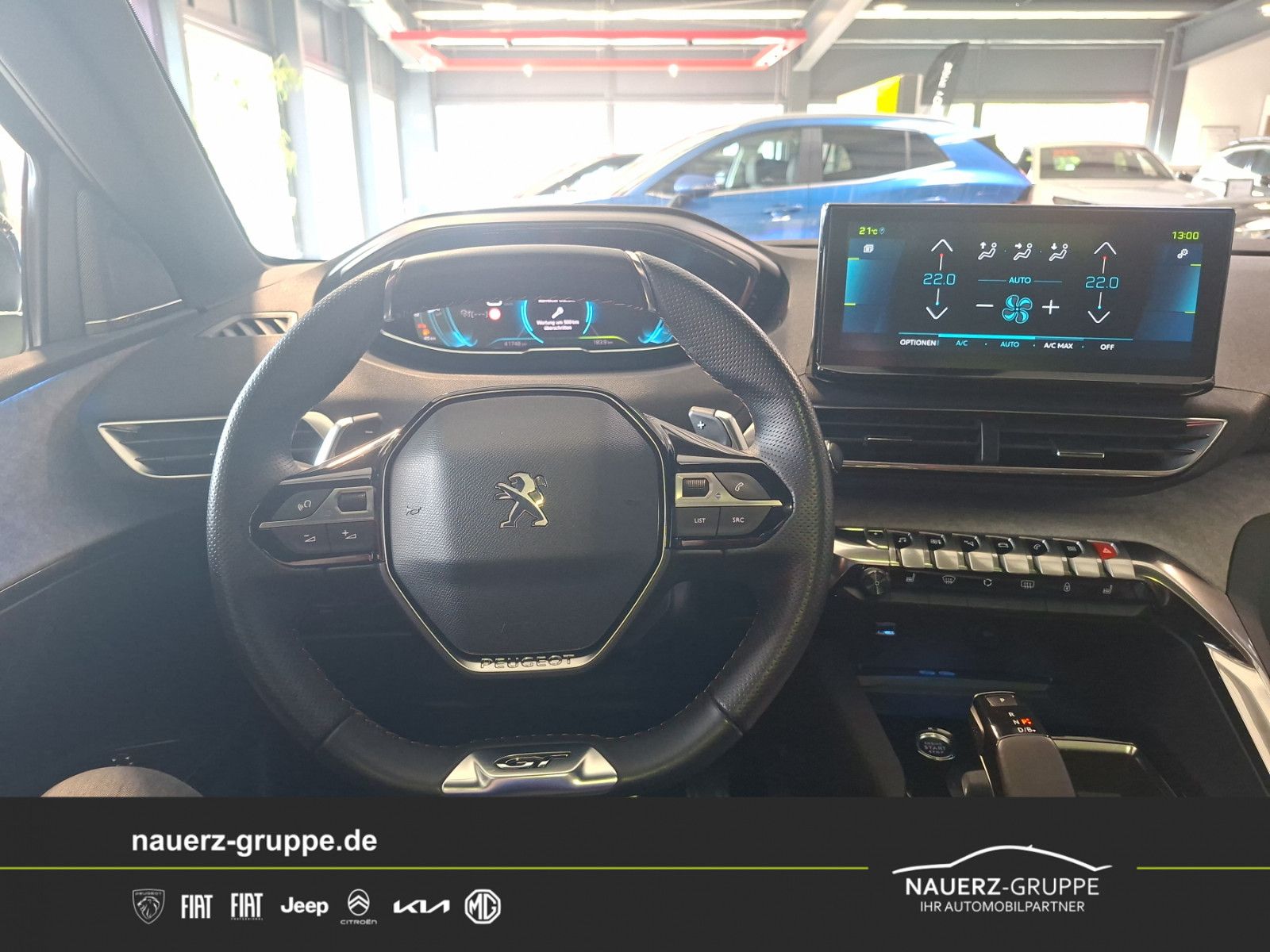 Fahrzeugabbildung Peugeot 3008 Hybrid4 300 GT