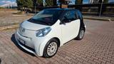 Toyota iQ 1.0 CVT Trend - weiße Toyota IQ
