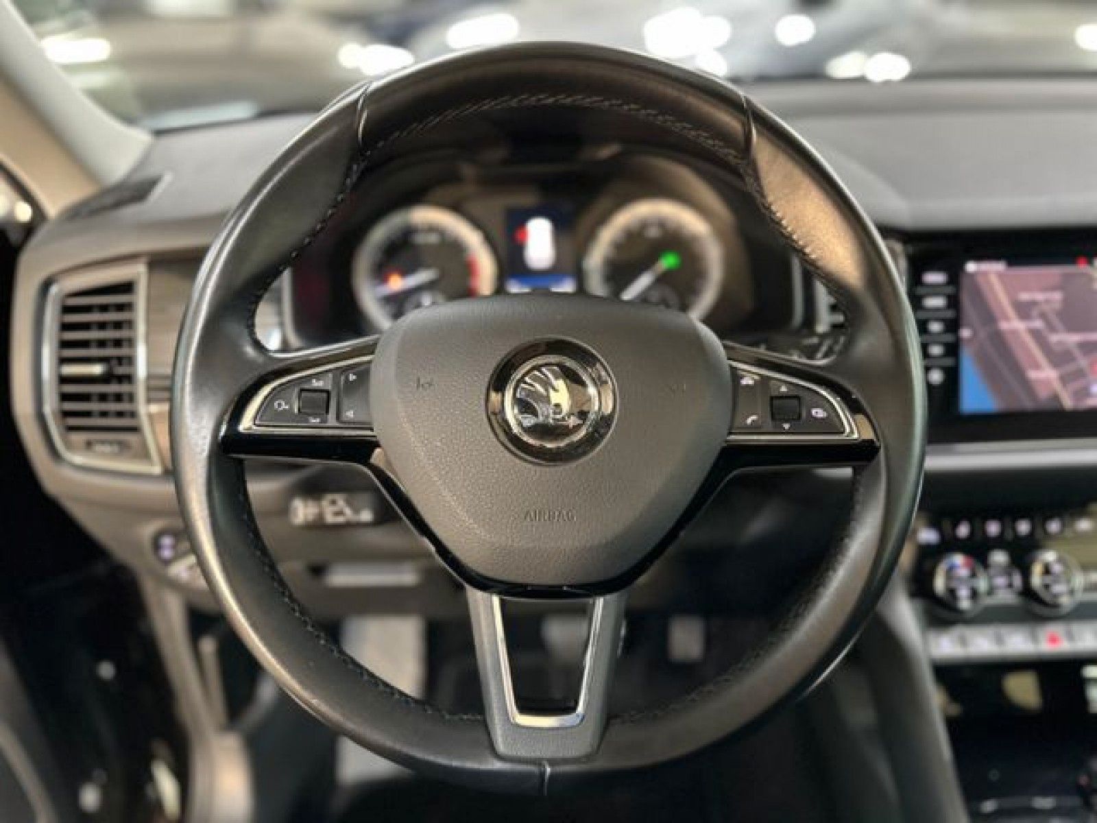Skoda Kodiaq Style 4x4 GREENTEC*FMLY*PANO*CPLY*AHK*360 foto 10