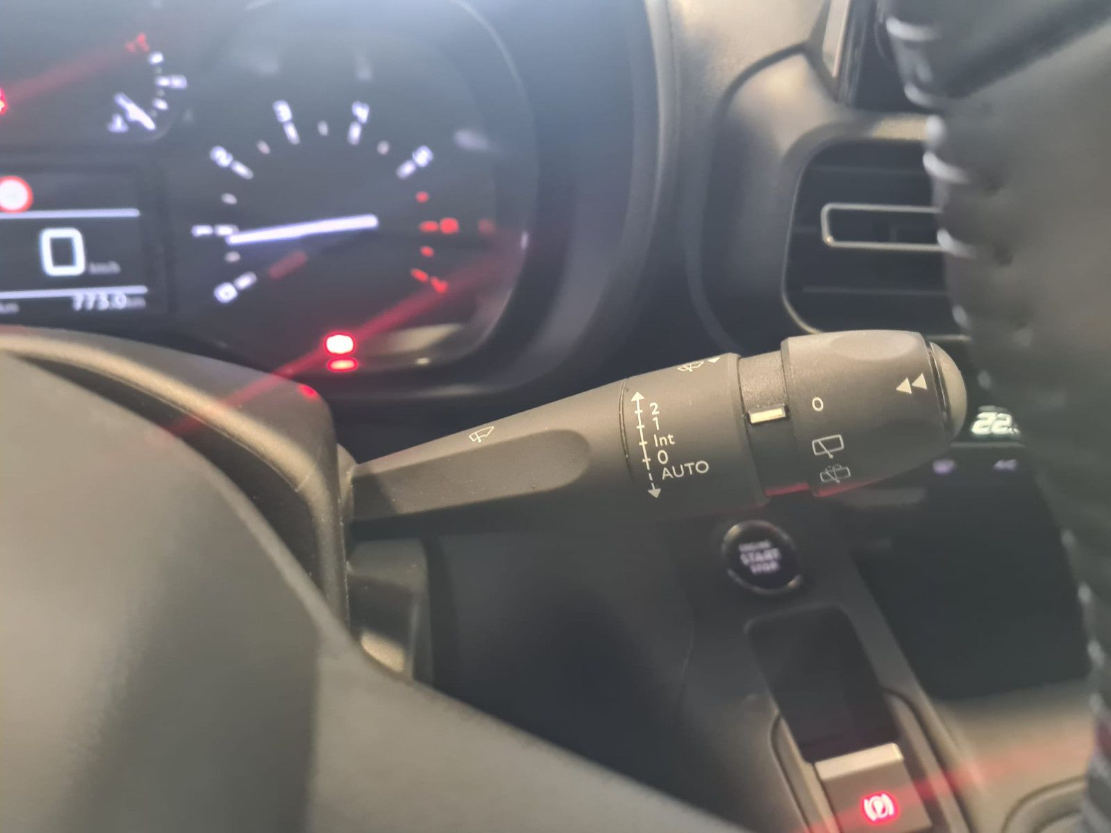 Fahrzeugabbildung Citroën Berlingo / KAMERA / SCHECKHEFT