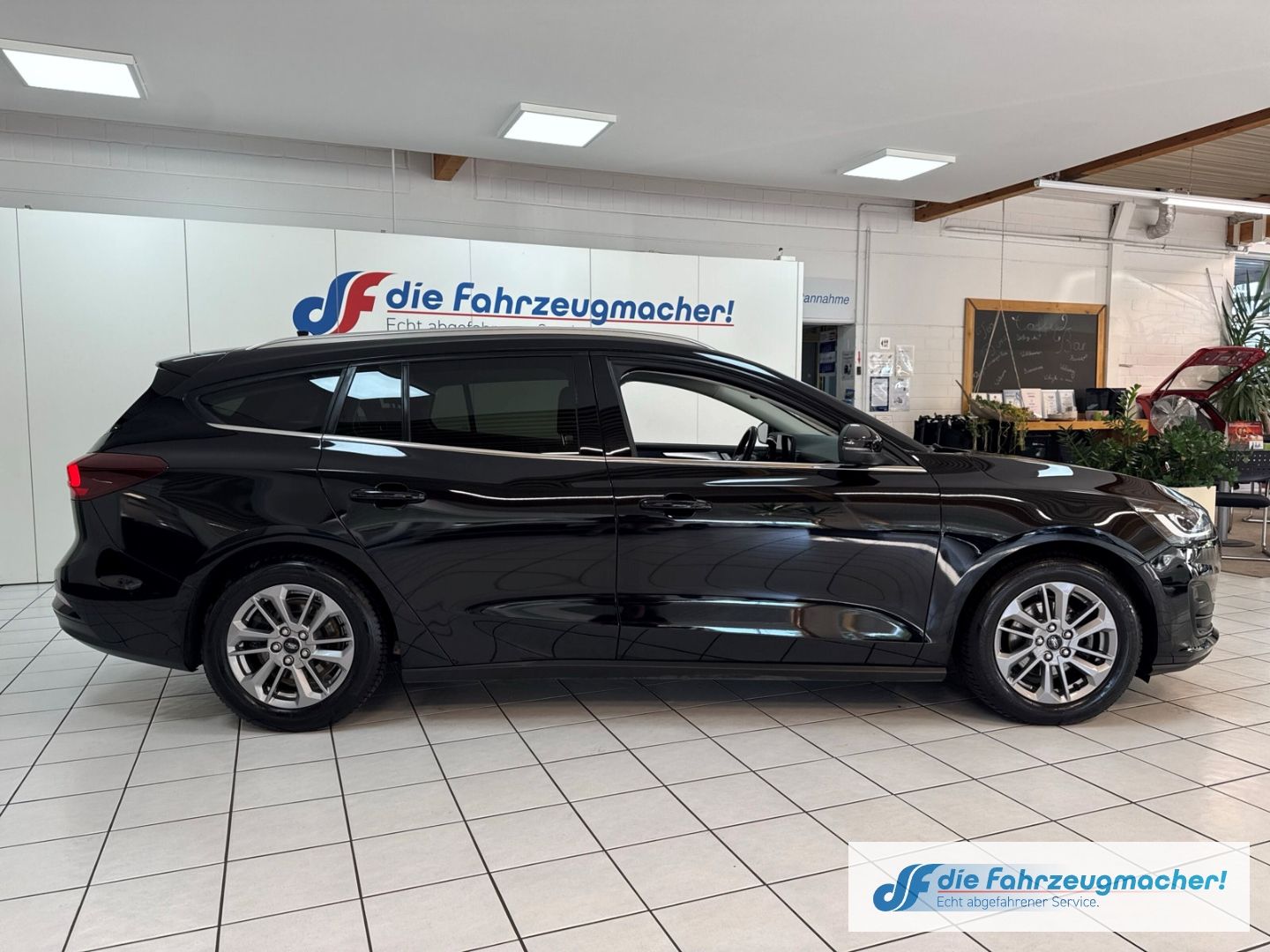 Fahrzeugabbildung Ford Focus Turnier Titanium X 1.5 EcoBlue EU6d Navi D