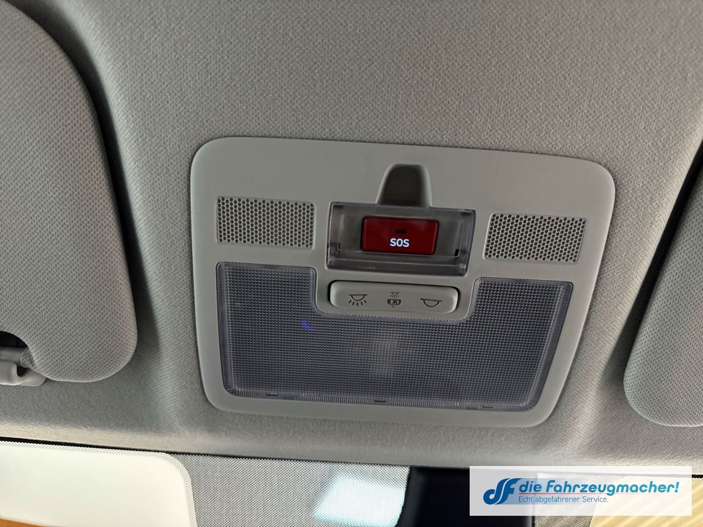 Fahrzeugabbildung Hyundai i10 Trend Navi Apple CarPlay Android Auto Musiks