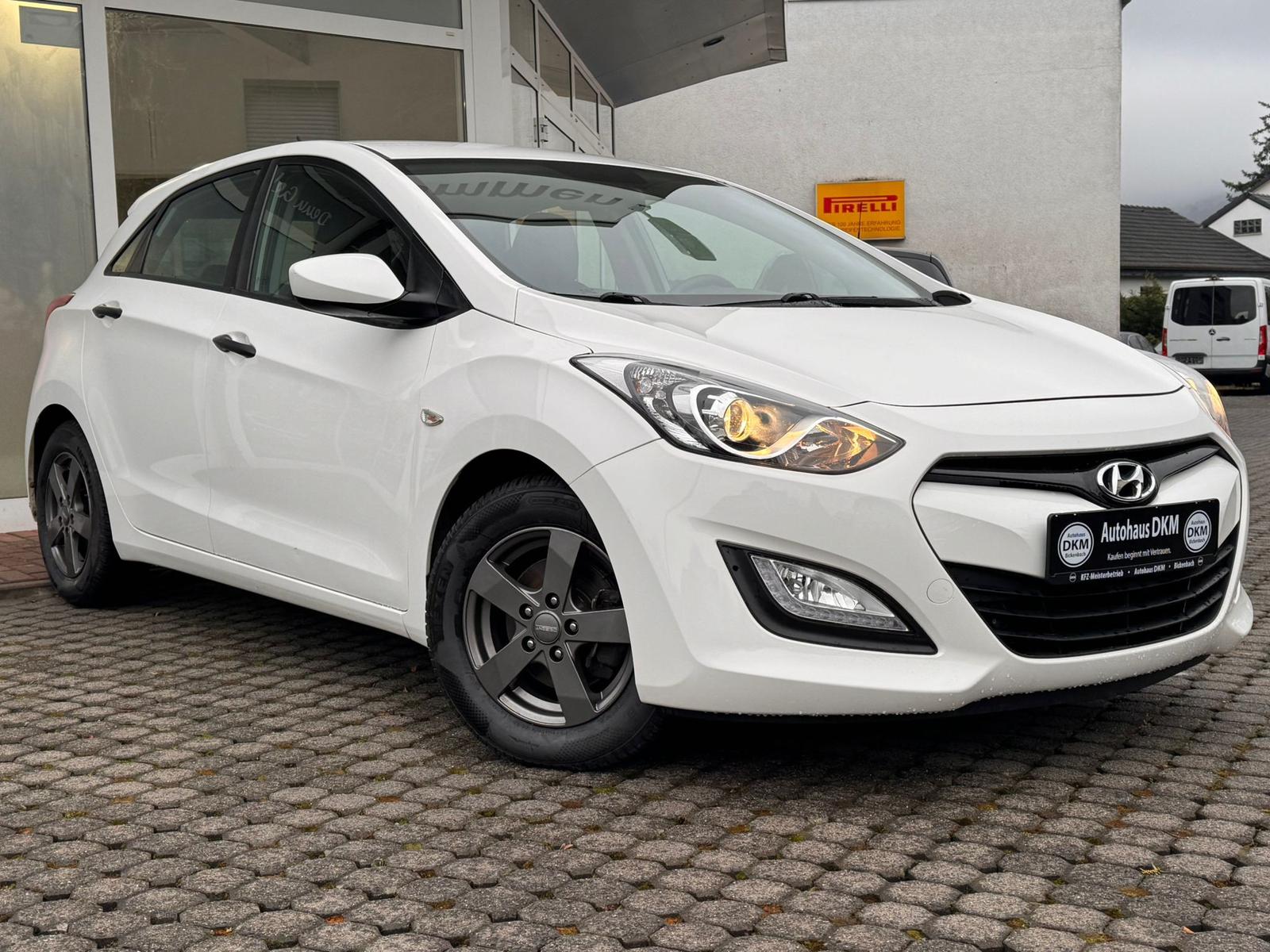 Hyundai i30 Classic/ Wenig KM