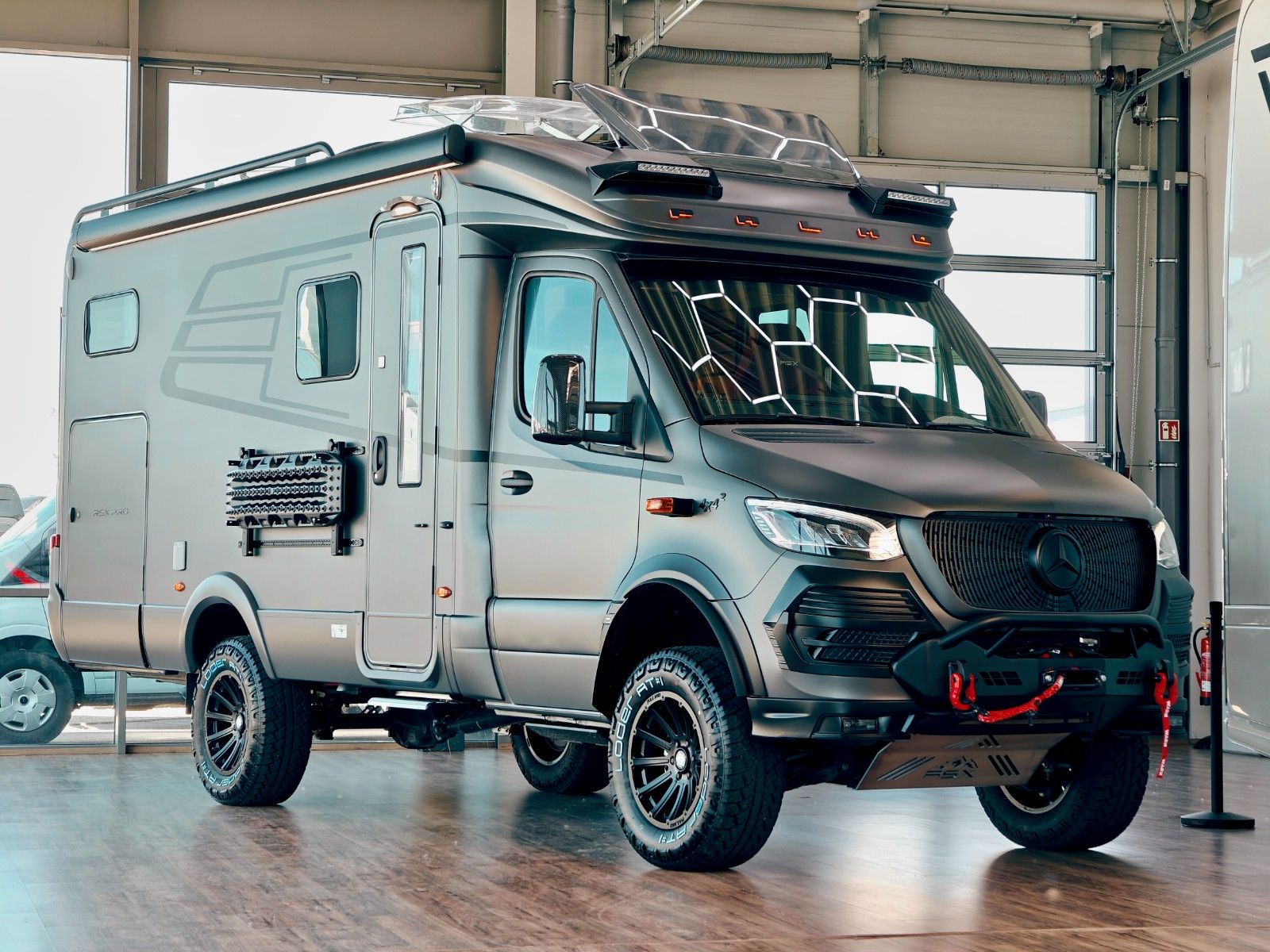 Fahrzeugabbildung HYMER / ERIBA / HYMERCAR ML - T 580 4x4² RSX PRO - PTS ACHATGRAU by palmo