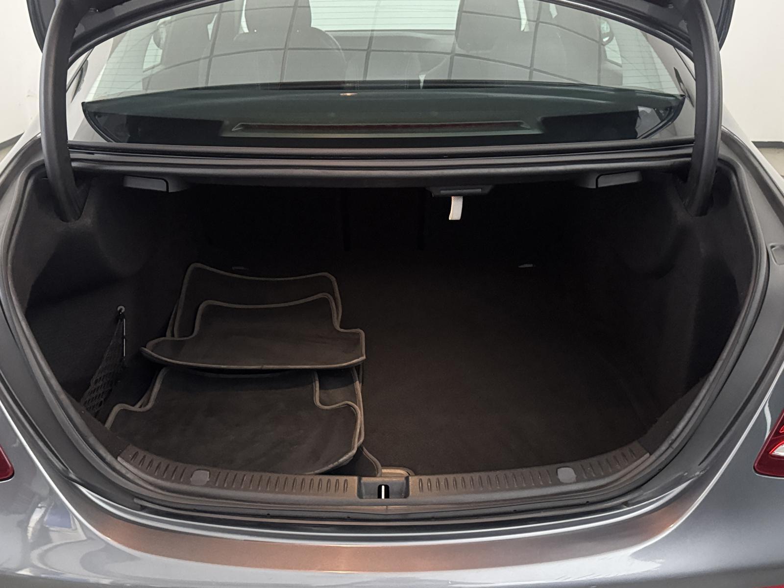 Mercedes-Benz E 200 CGI Exclusive Full LED Navi Kamera Keyfree