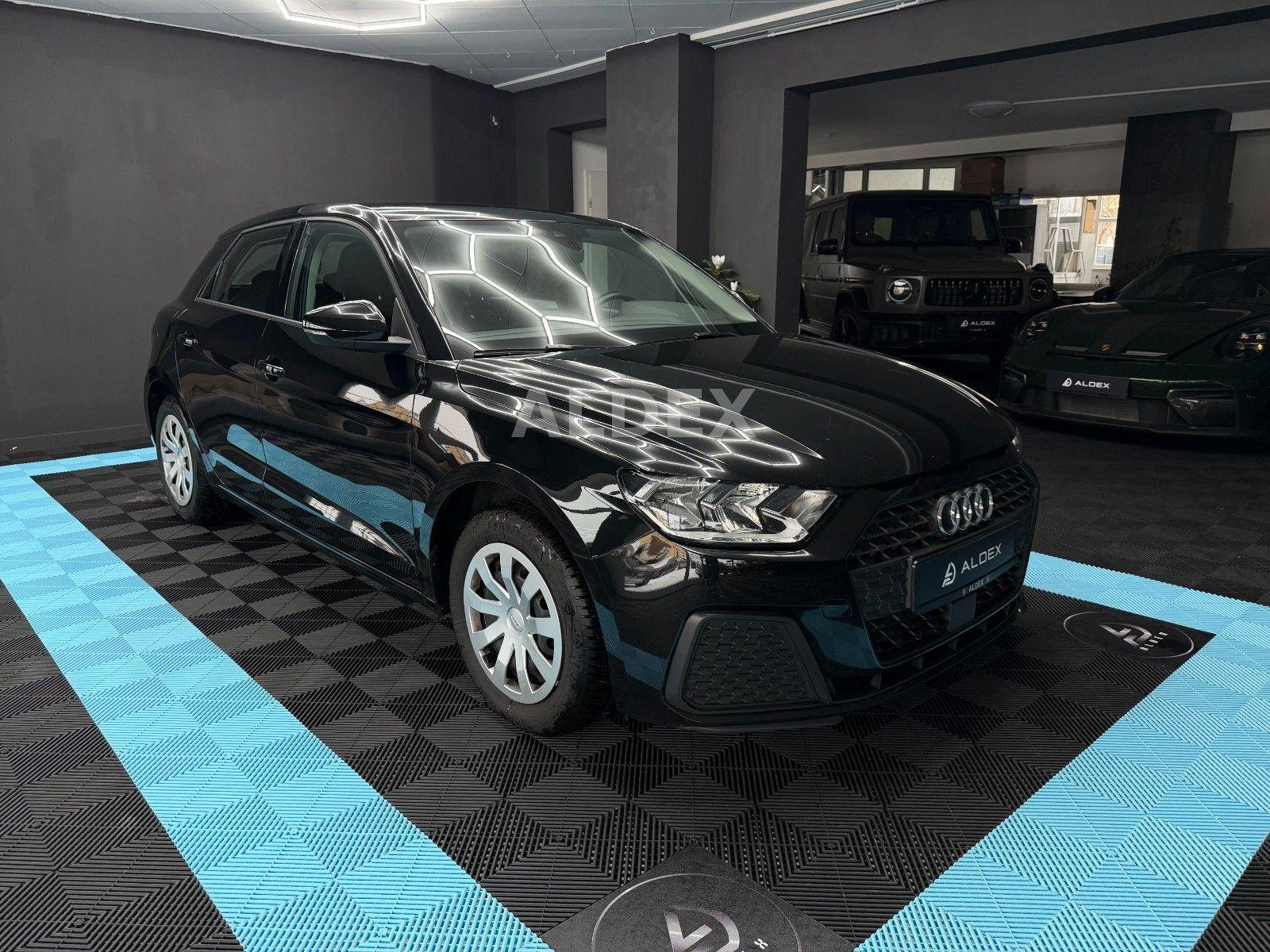 Audi A1 30 TSI°PDC°SZHZ°AMBIENTE°NAVI°BLUETH°AUTOMAT