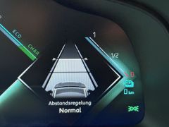 Fahrzeugabbildung DS Automobiles DS 7 Crossback 1.6 E-Tense 300 4x4 Grand Chic