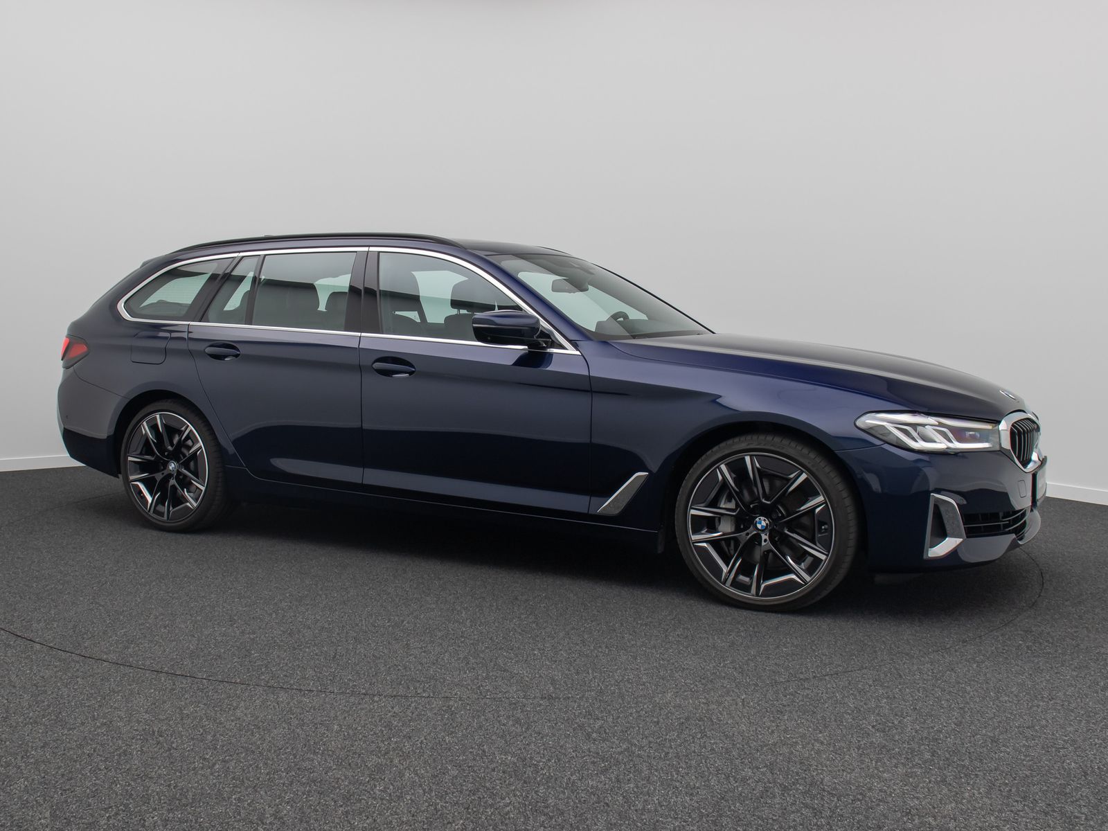 Fahrzeugabbildung BMW 540i xD Luxury Line 360° SoflCl DAB Panorama 20"