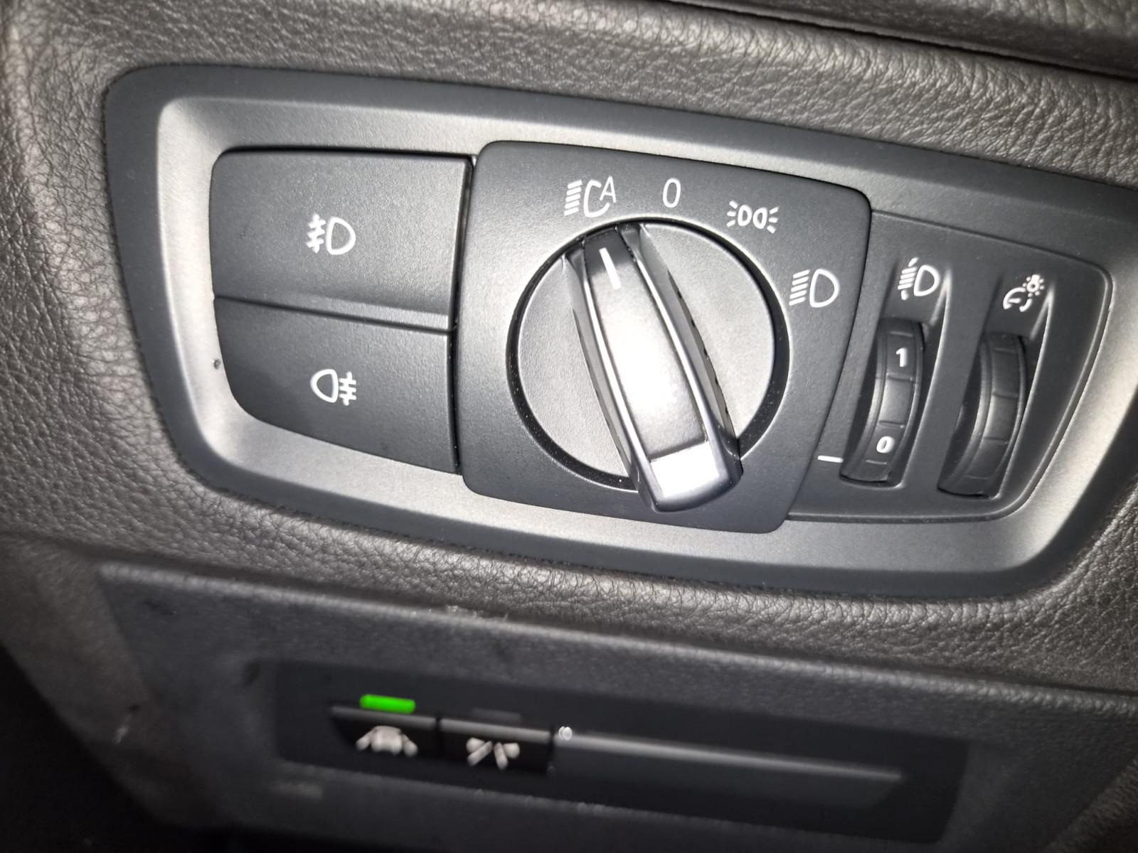 BMW 120i Edition Sport Line Shadow/NAVI / AUTOMATIK