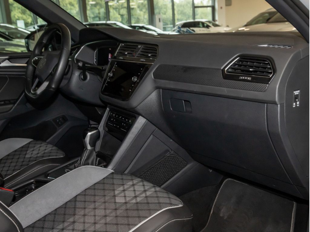 Volkswagen Tiguan Hybrid R-Line PANO MATRIX AHK HUD PANO foto 9