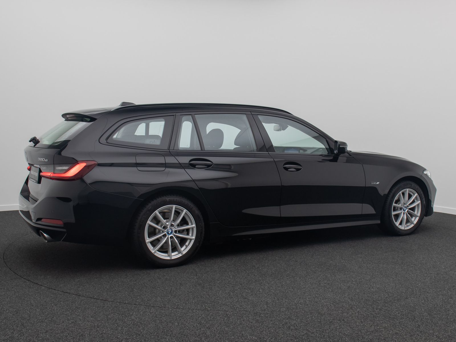 Fahrzeugabbildung BMW 320e Widscreen PDC CockpitPlus DAB Geschwindig