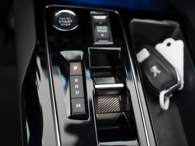 3008 ALLURE PACK AUTOMATIK+RÜCKFAHRKAMERA+SITZHE