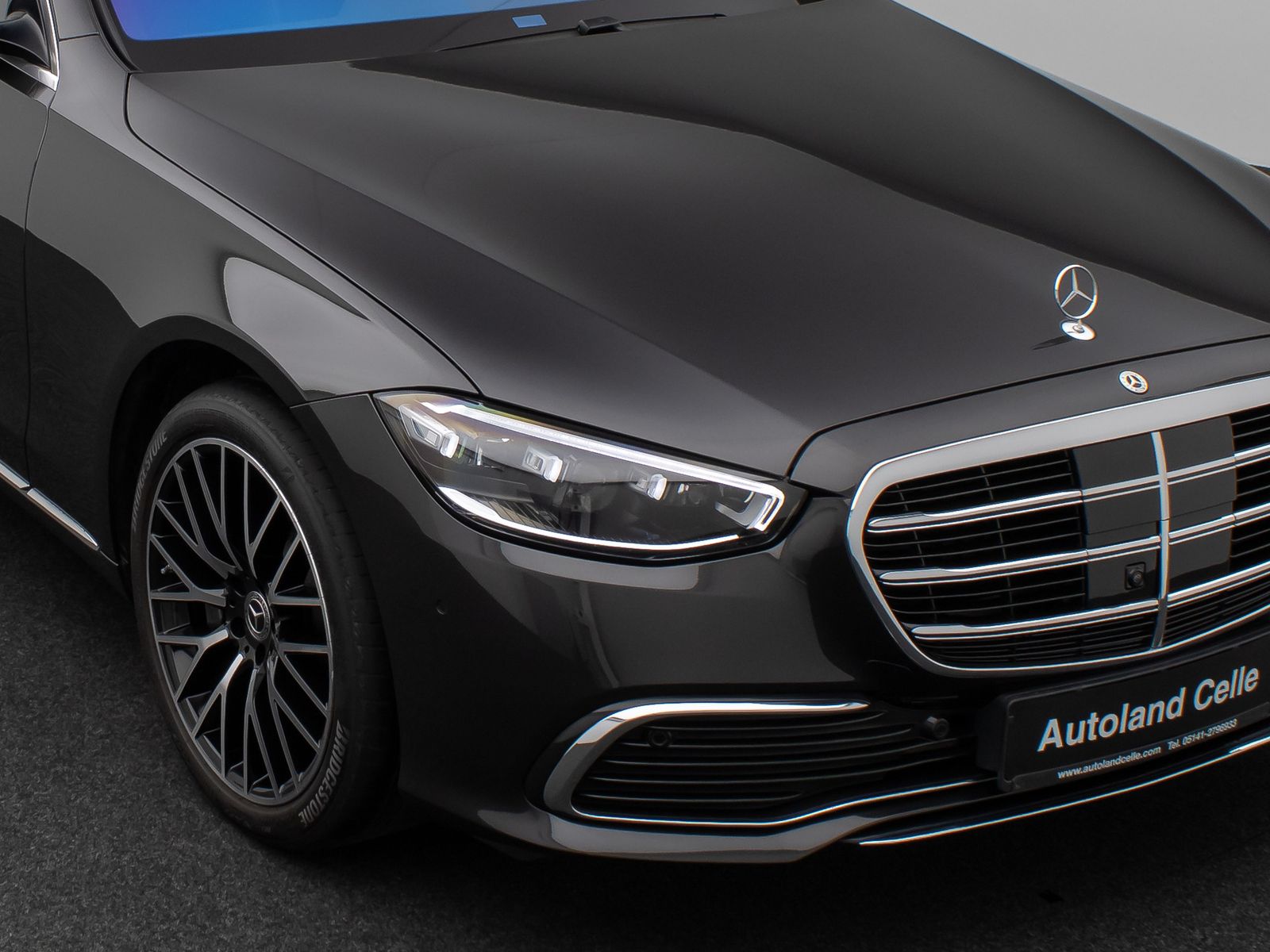 Fahrzeugabbildung Mercedes-Benz S 400d 4Matic 9G-Tronic360° HUD DAB SoftCose