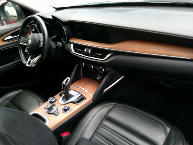 Alfa Romeo Stelvio Lusso Ti Q4