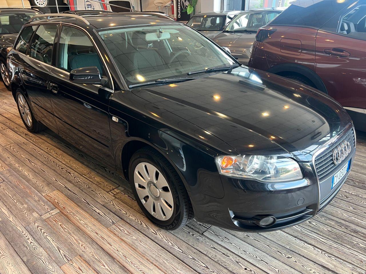 Audi A4 2006 — rear view