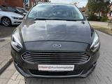 Ford S-Max S-MAX Titanium*1.Hand* - Ford S-Max Gebrauchtwagen in Hamburg