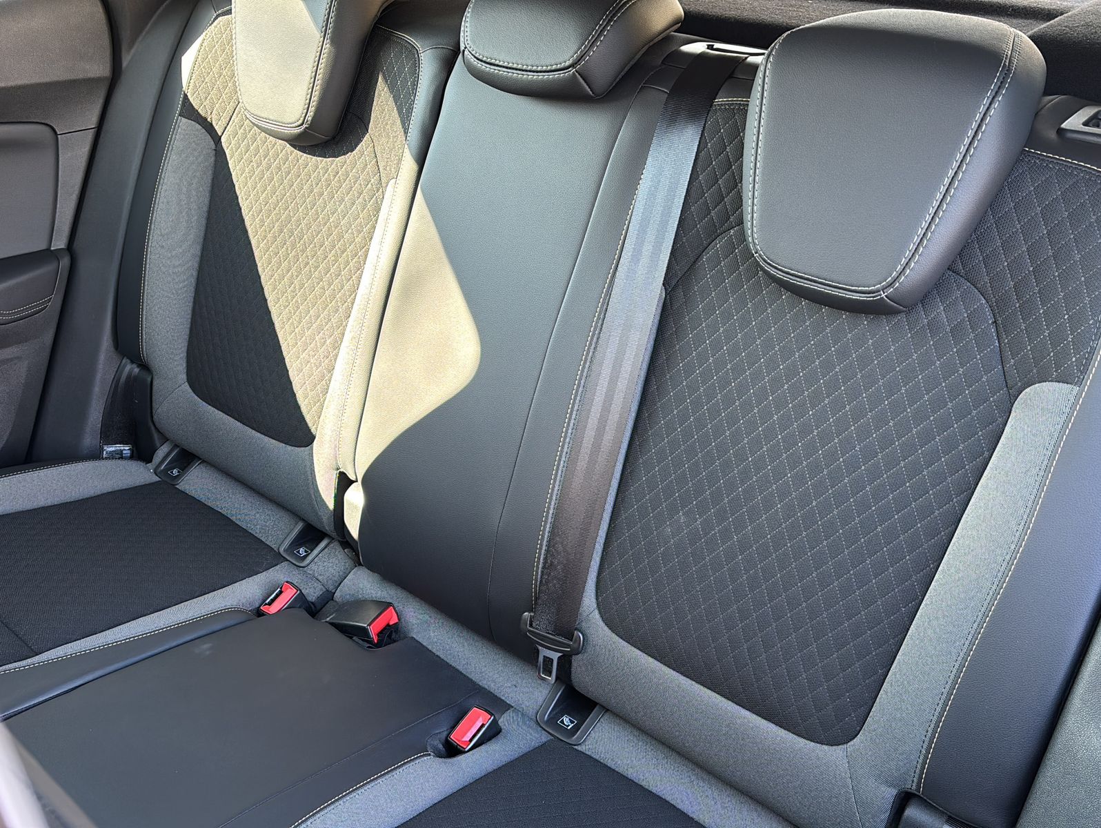 Fahrzeugabbildung Opel Grandland Elegance