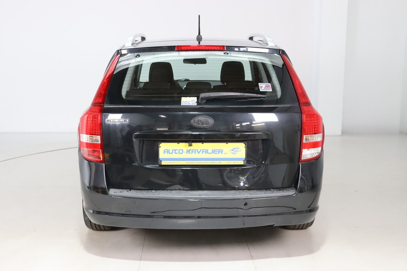 Fahrzeugabbildung Kia ceed 1.4 CVVT * Navi * RFK * HU/AU bis 11.26