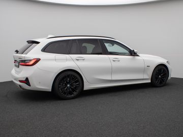 Fahrzeugabbildung BMW 320e 360°Laser DAB HiFi WLAN Komfort Alarm Sport