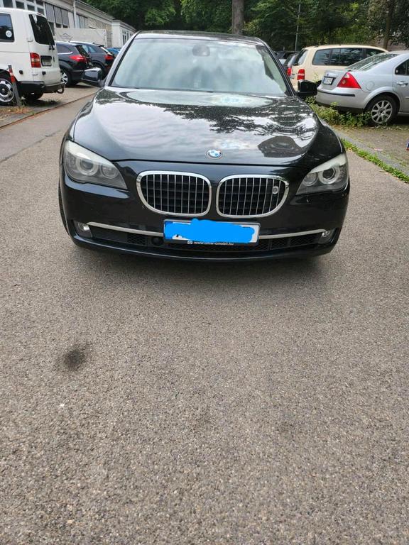 BMW 730