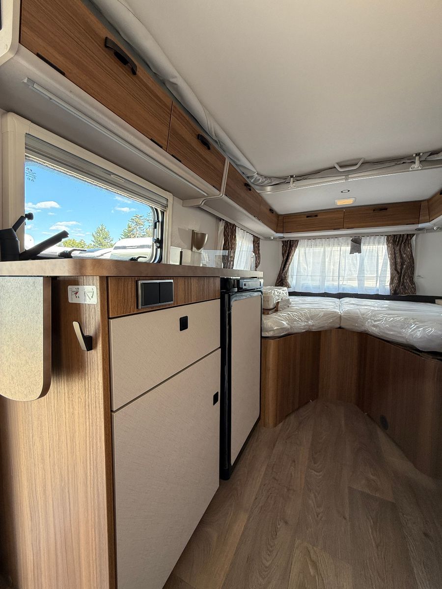 Fahrzeugabbildung HYMER / ERIBA / HYMERCAR Touring 542 - Legend- 5.784€ sparen !!!