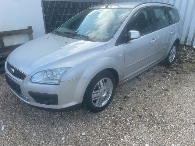 Ford Focus 1.6 Benzin Klima navi Sitzheizung