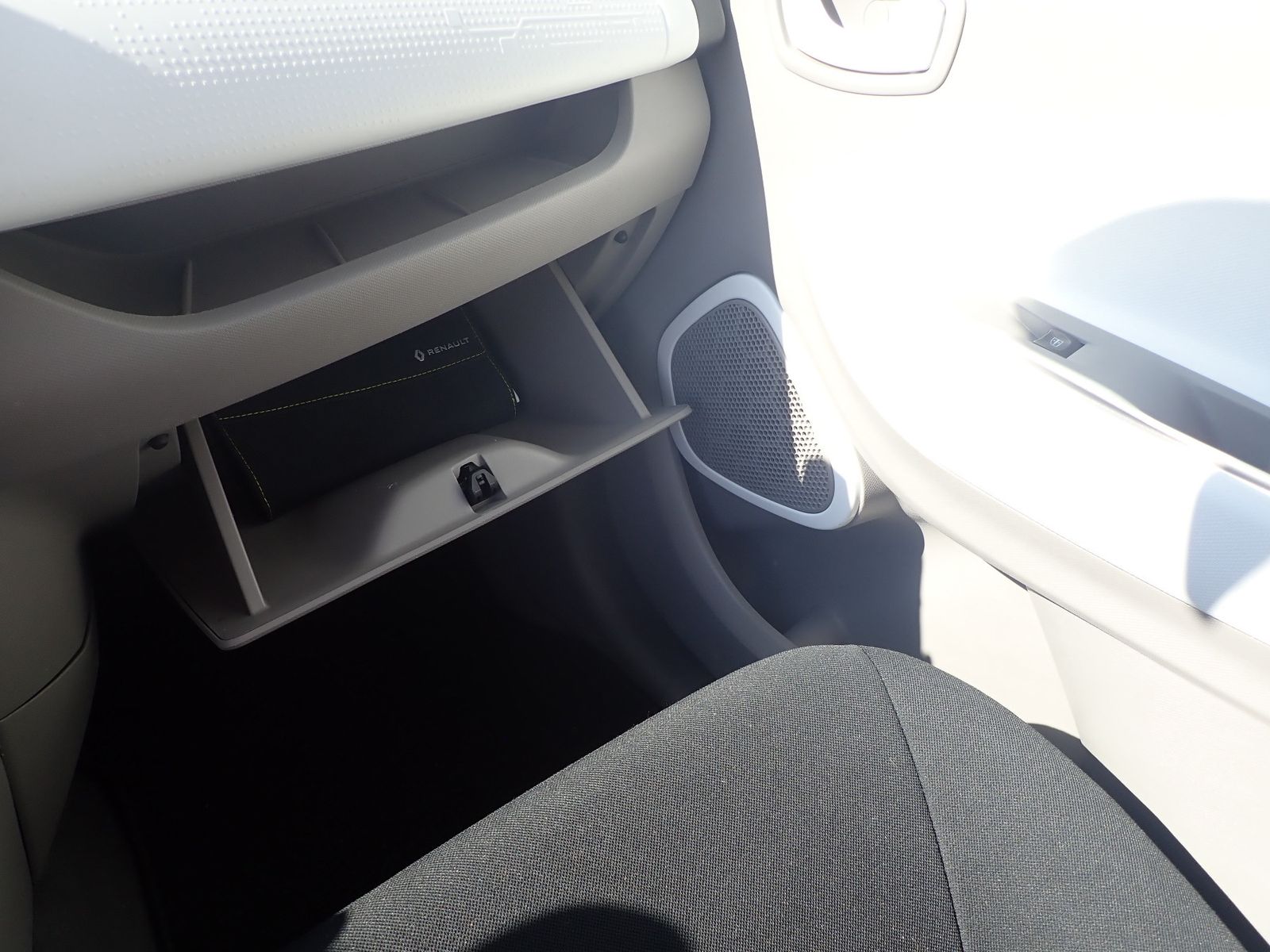 Fahrzeugabbildung Renault ZOE Life Z.E. 40