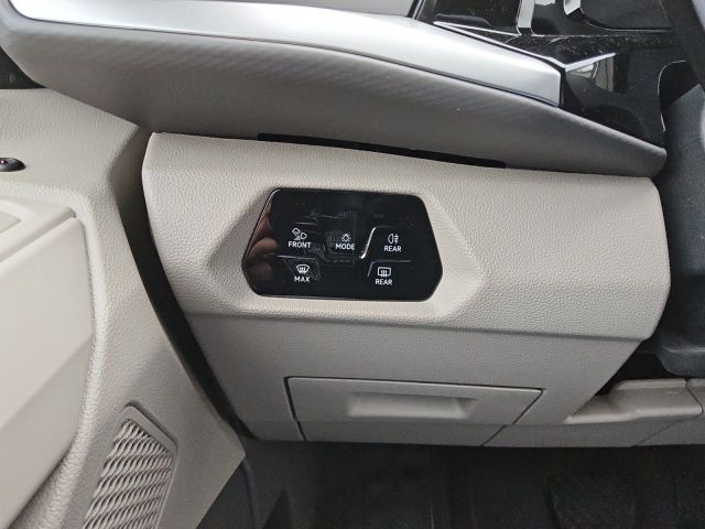T7 Multivan 2.0TDI Life Aut. AHK SHZ LED