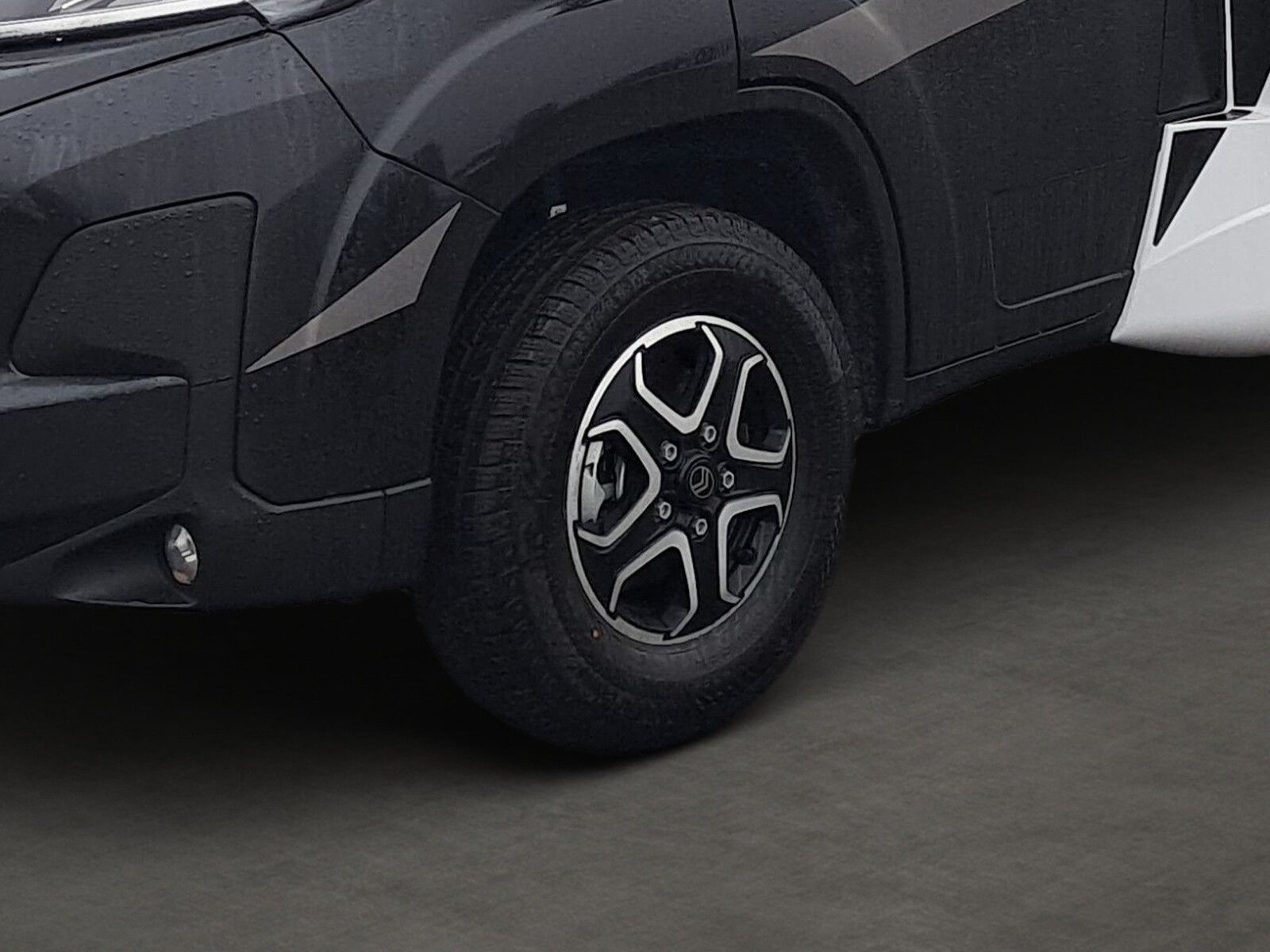 Fahrzeugabbildung Sunlight Adventure T 68C Automatik, Dörr Edition, TV