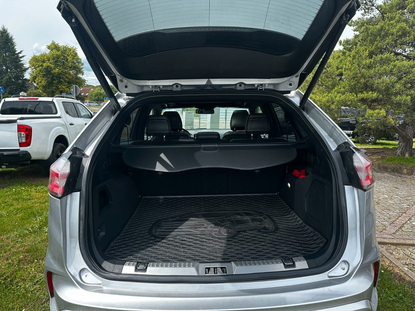 Fahrzeugabbildung Ford Edge ST-Line 4x4 Navi / Pano / T.Leder/ Sitzhzg