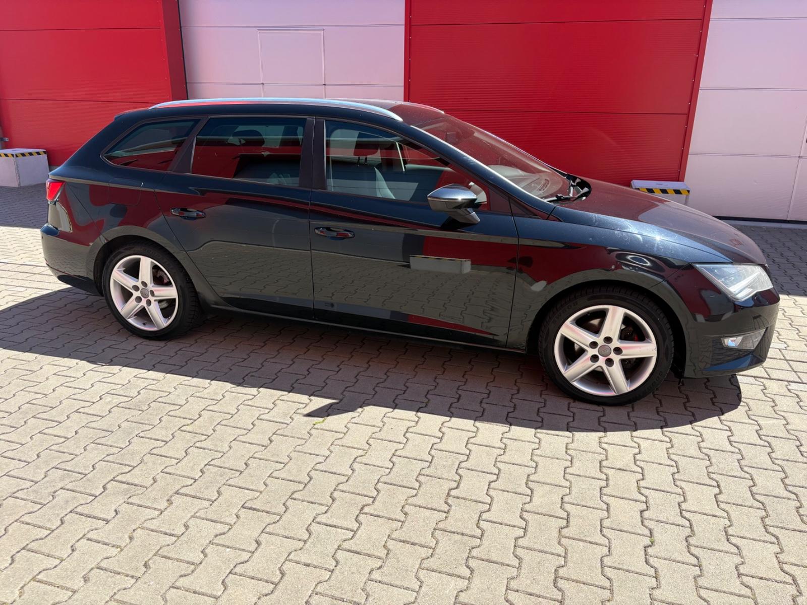 Seat Leon 2014 — photo 8