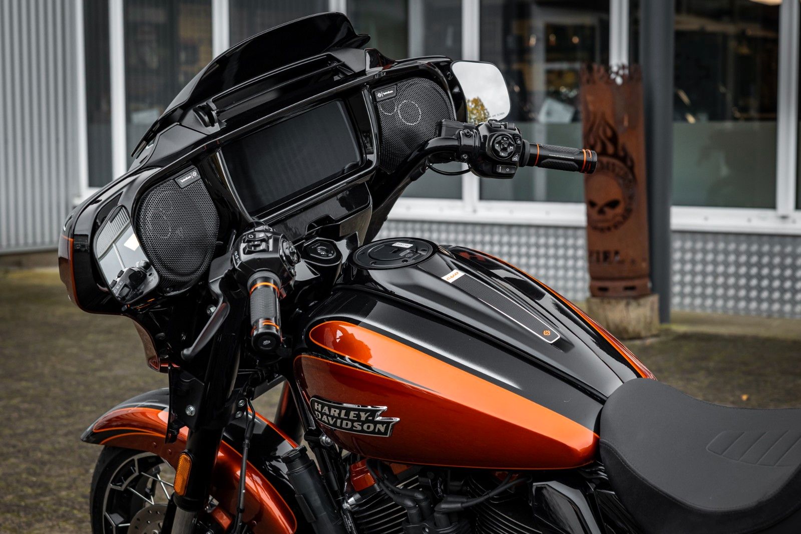Fahrzeugabbildung Harley-Davidson CVO Street Glide  FLHXSE 121 cui - Jekill -