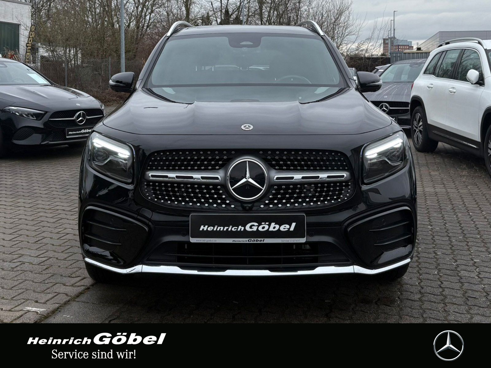 Fahrzeugabbildung Mercedes-Benz GLB 200 AMG*DISTRONIC*AHK*KEYLESS-GO*360°KAMERA