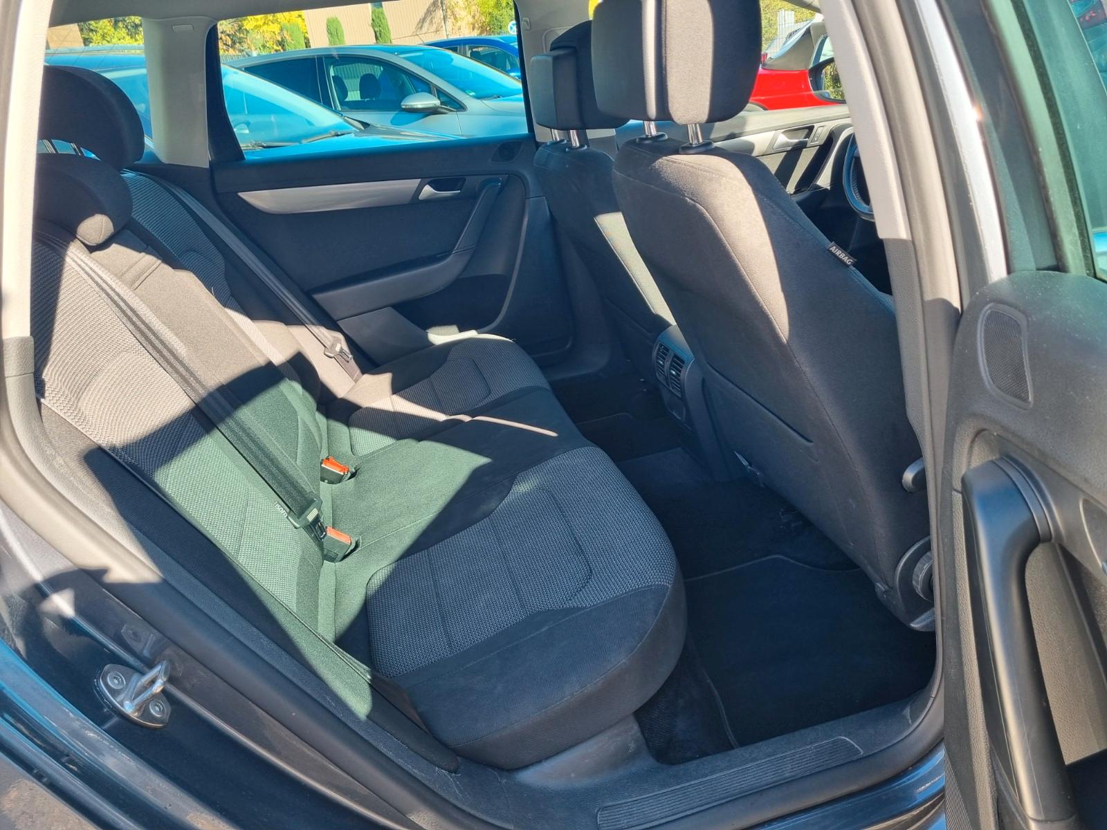 Volkswagen Passat 2014 — photo 10