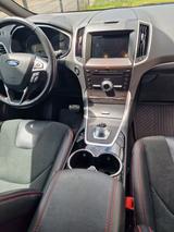 Ford S-Max 2.5 Duratec FHEV ST-Line ST-Line - Ford S-MAX ST-Line mit Benzin-Antrieb