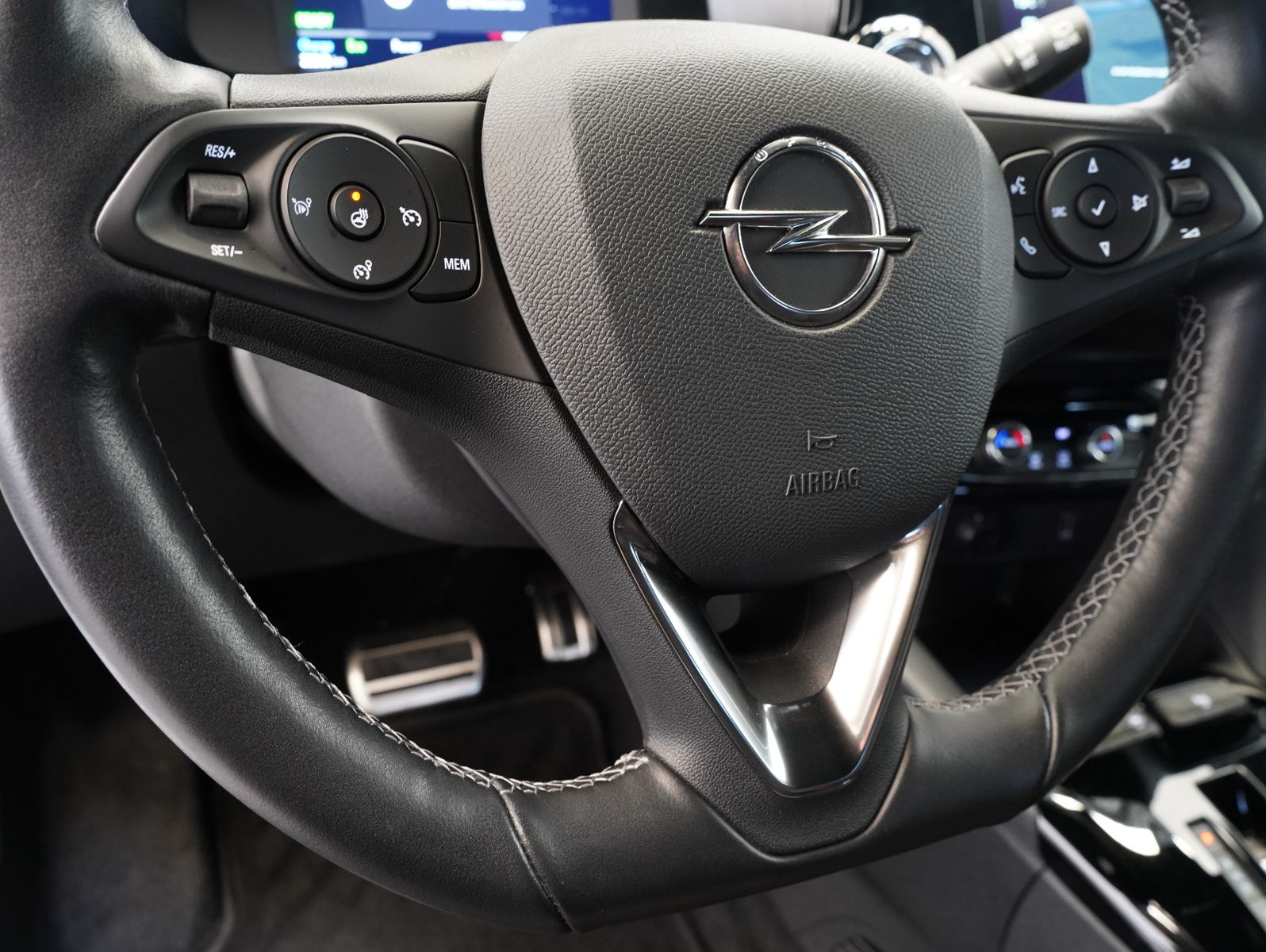Fahrzeugabbildung Opel Corsa F e Ultimate CARPLAY/INTELLILUX/SOH
