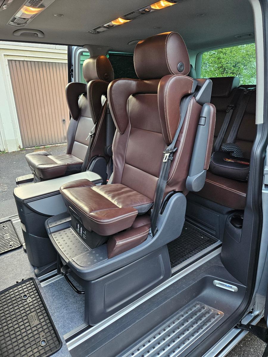 Volkswagen T5 Multivan 2.0 BiTDI Highline in Top Zustand