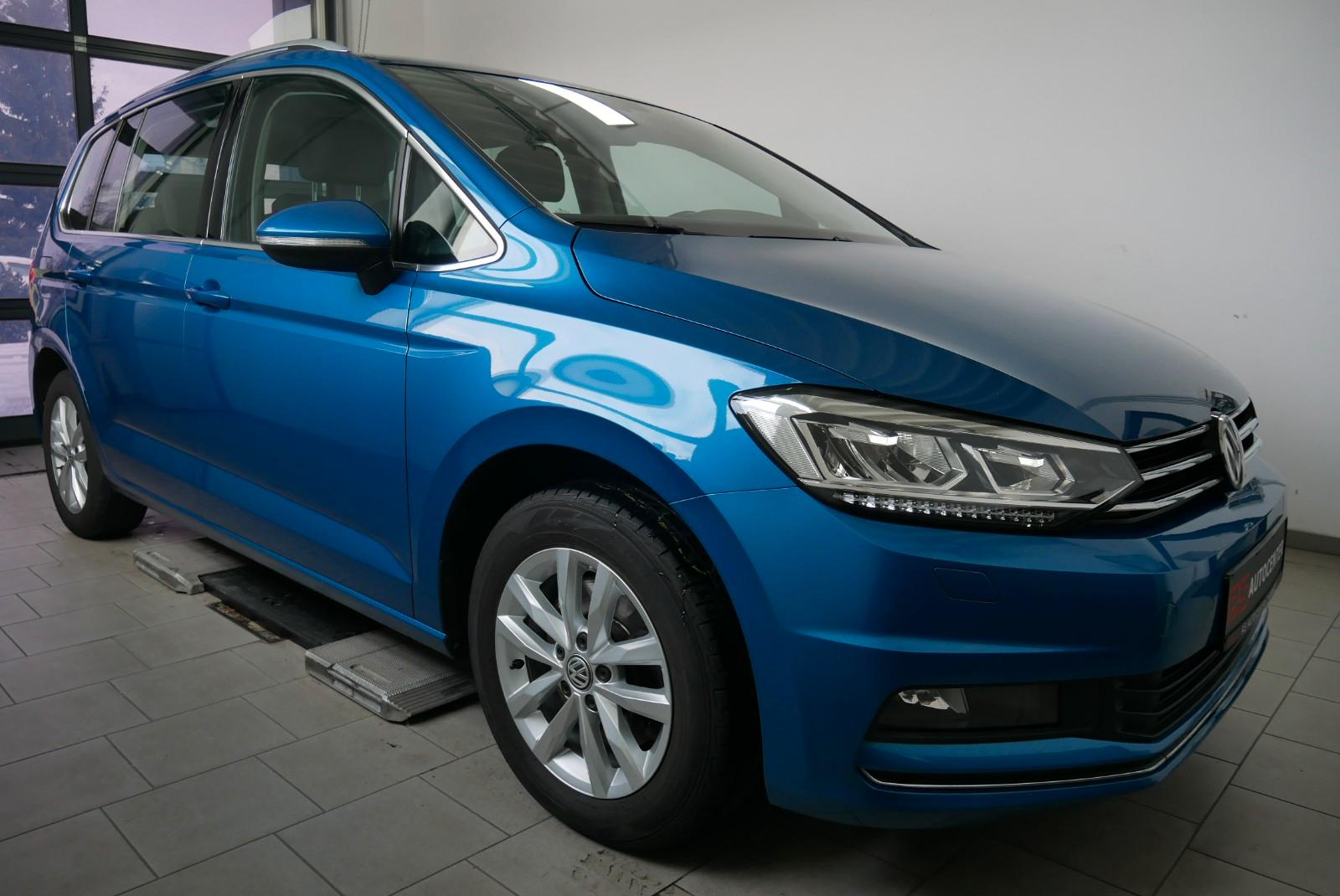 Volkswagen Touran 1.5 TSI ACT Highline LED AHK Winterräder