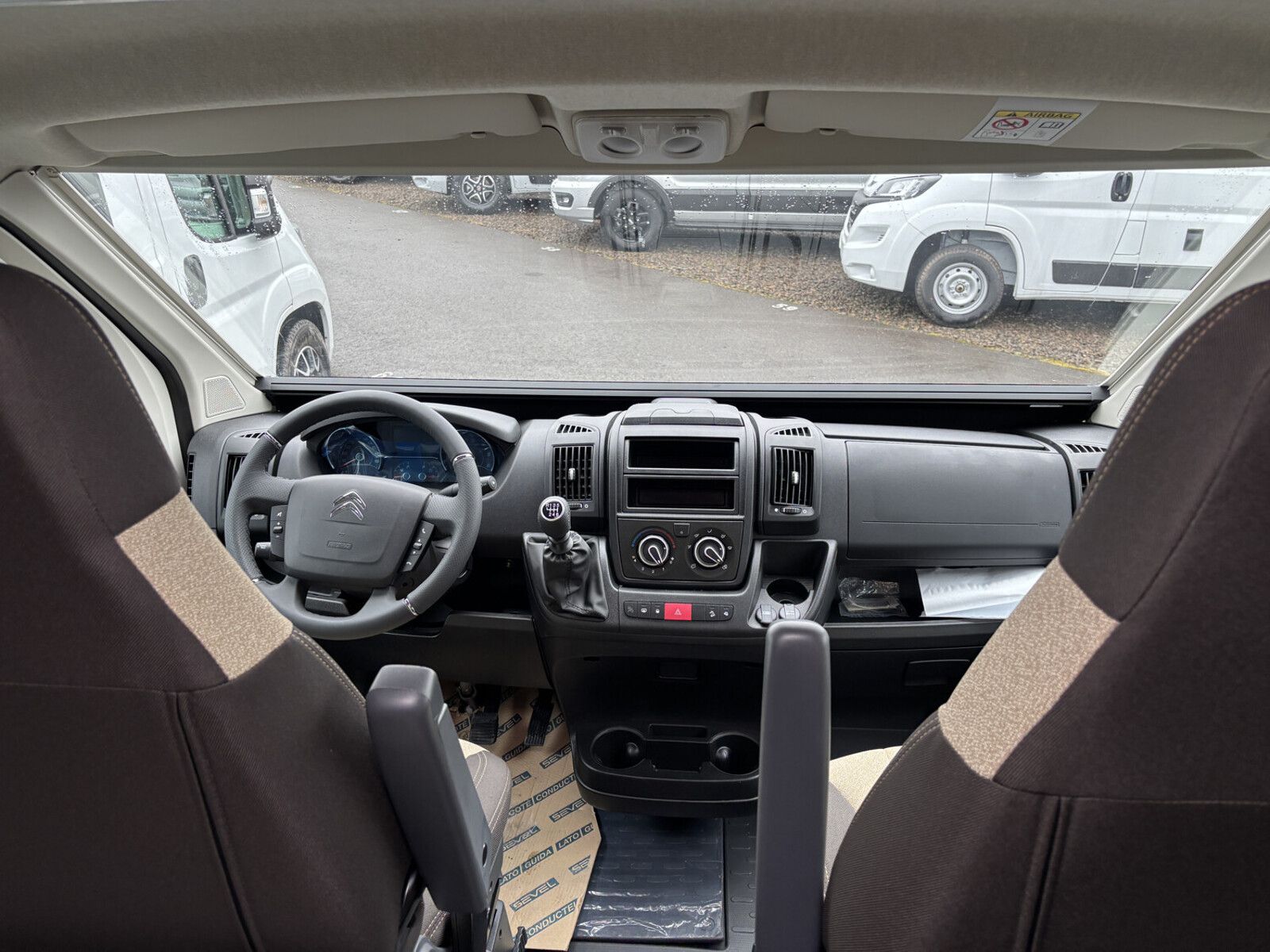 Fahrzeugabbildung Clever Tour Citroen 140 PS 5500 Euro geschenkt