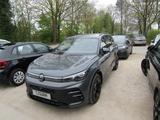 Volkswagen Tiguan R-Line 1.5 TSI DSG AHK NAVI IQ.LIGHT BLAC