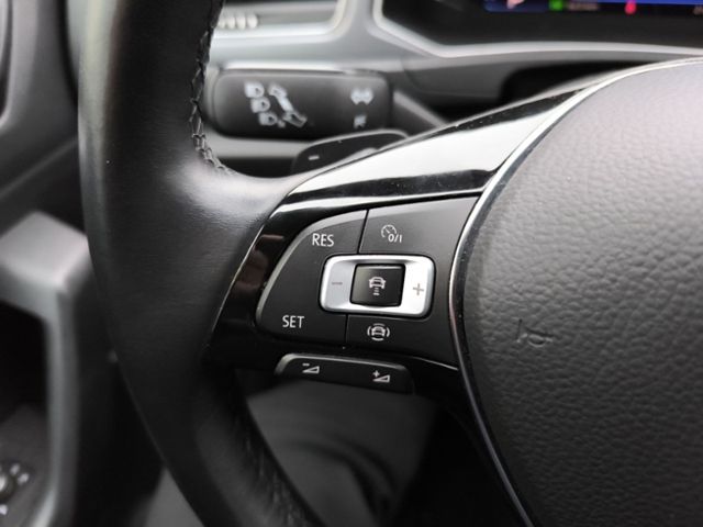 Fahrzeugabbildung Volkswagen T-Roc Cabriolet 1.5 TSI DSG R-Line LEDER LED ACC